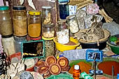 Marocco meridionale - Rimedi a base di erbe, la medicina tradizionale, souk di Taroudannt 